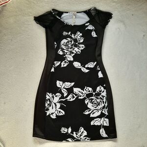 Andrea Missy Floral Dress Size S